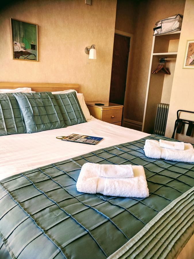 Queen Room with Sea View - First Floor