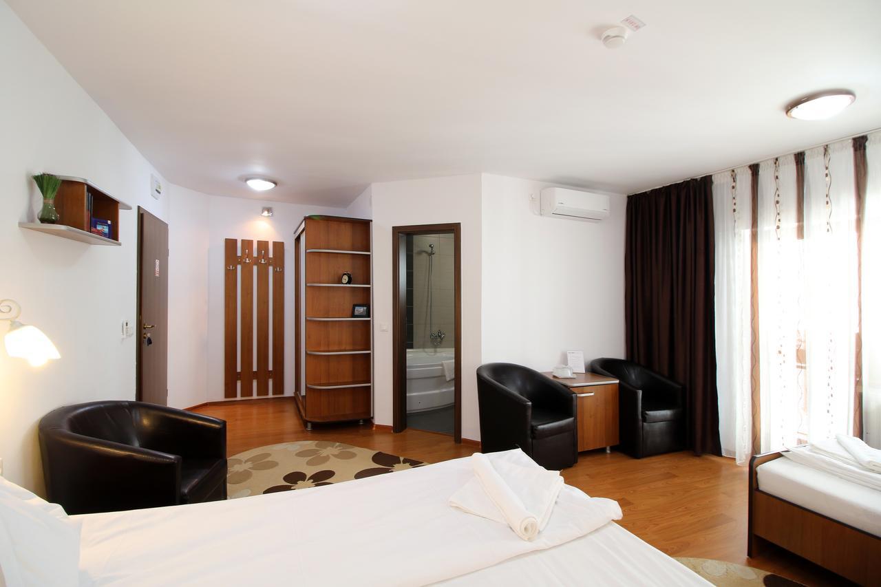 Triple Room with Balcony