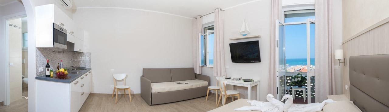 Studio Apartment with Balcony - Water Front