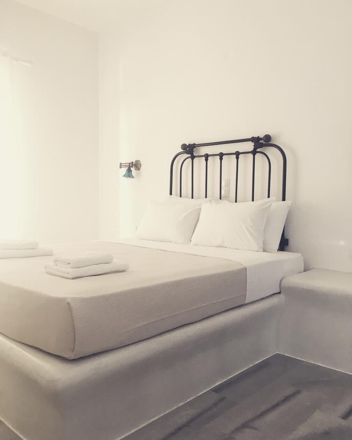 Deluxe Double Room (2 Adults + 1 Child)