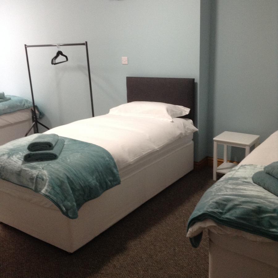 Triple Room with Shower