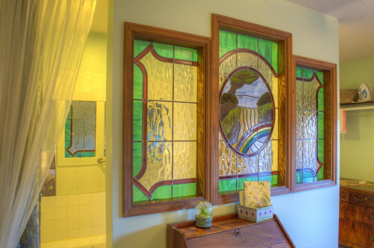 Deluxe King Room with Balcony