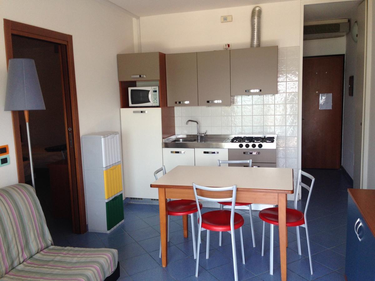 One-Bedroom Apartment Sea View