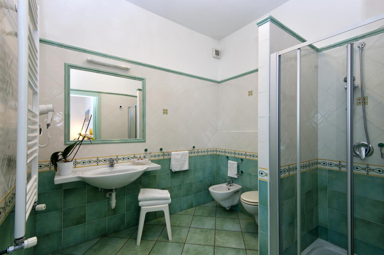 Panoramic Double Room with Sea View and Access to Thermal Park