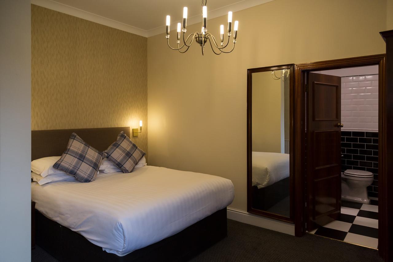 Standard King Room - Non-Smoking
