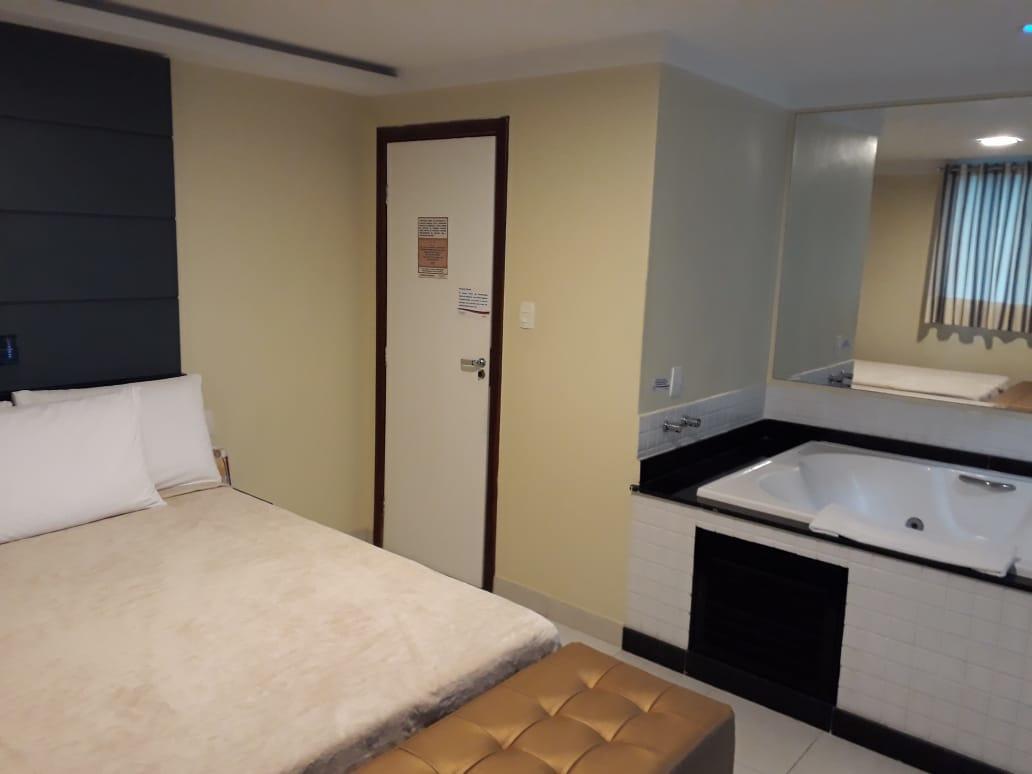 Deluxe Suite with Spa Bath