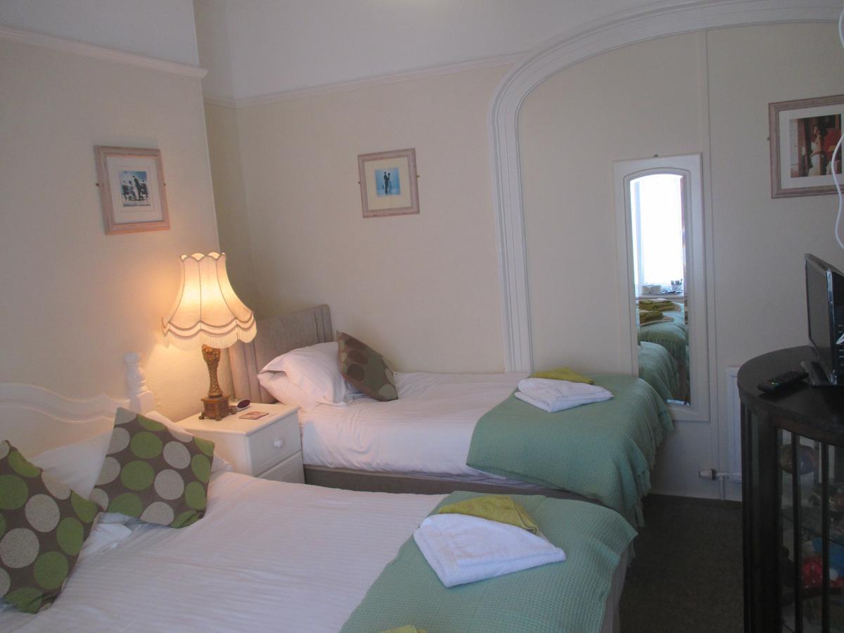 Double Room Shower