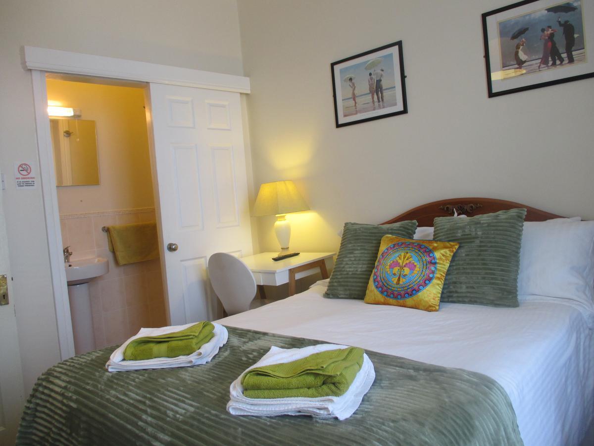 Double Room Shower