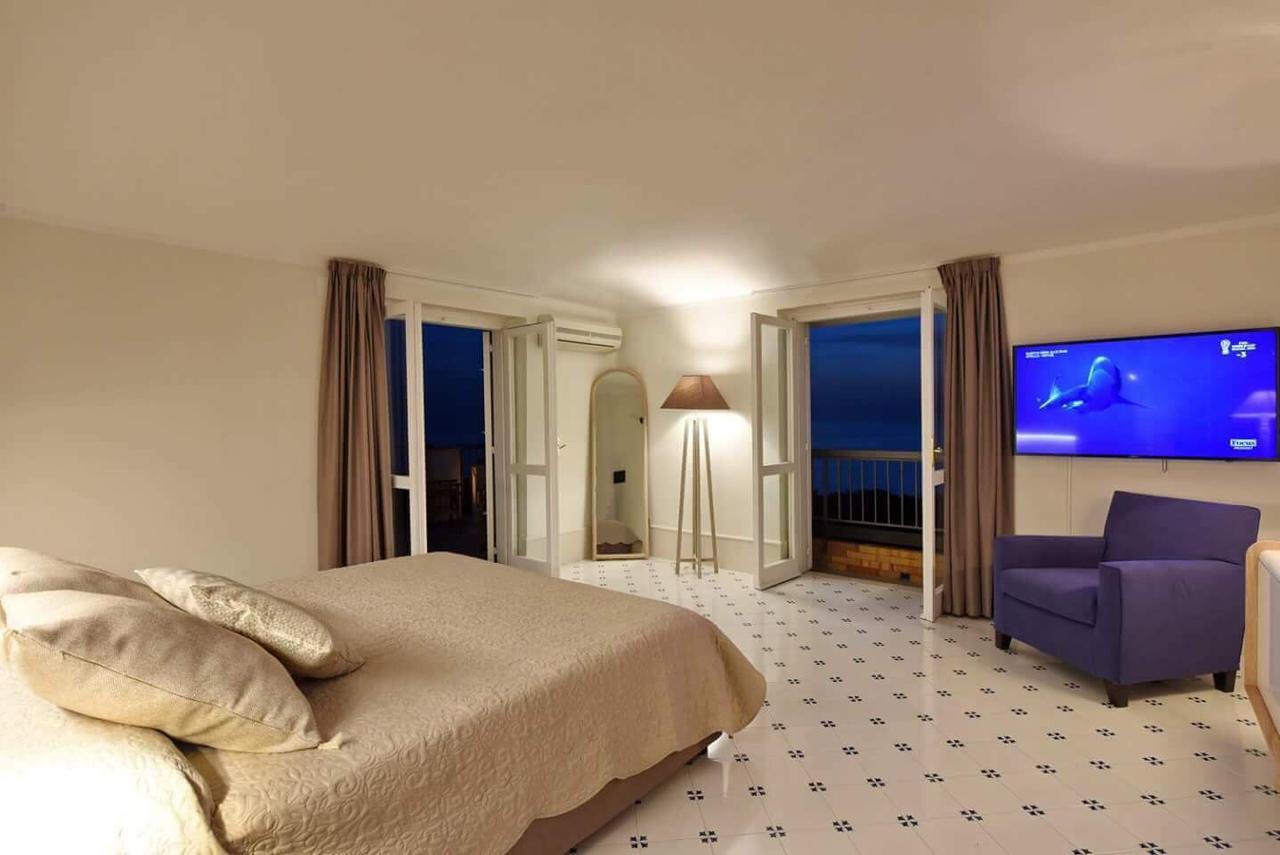King Suite with Spa Bath