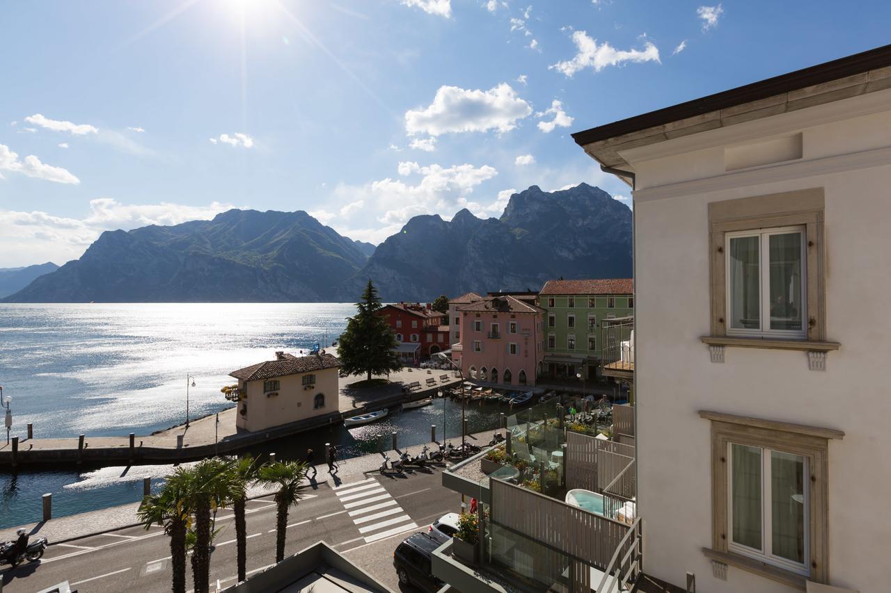 Zimmer mit Queensize-Bett und Seeblick