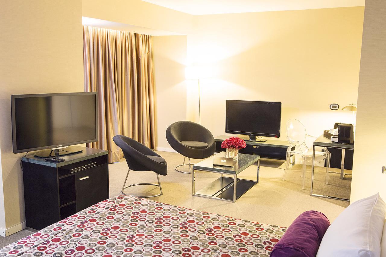 Deluxe Suite