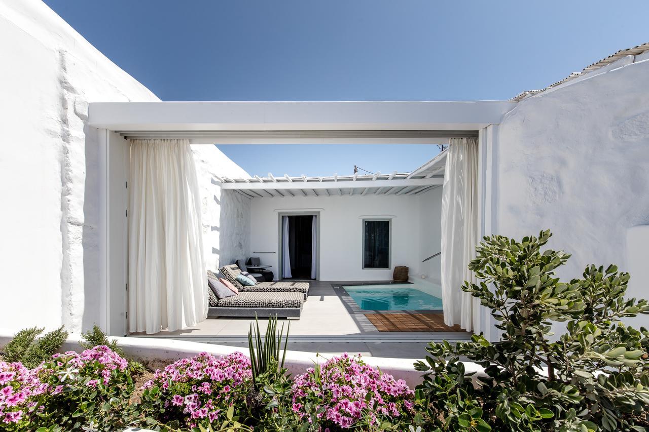 Blanc Pool Suite