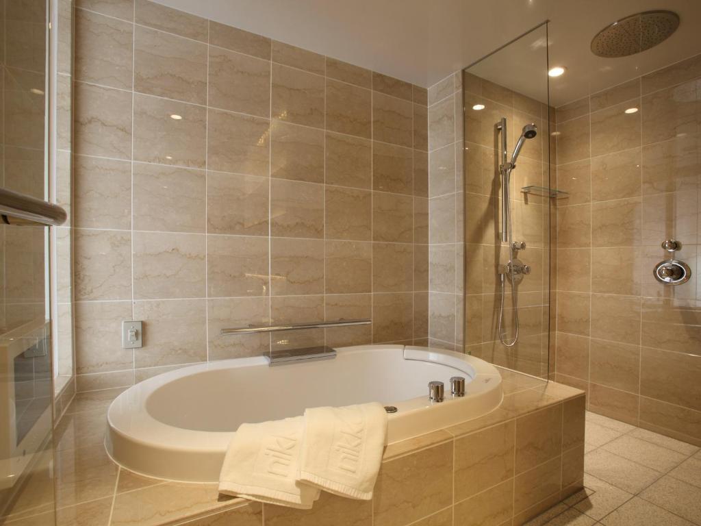 Luxury Floor Hollywood Twin Room - Non-Smoking