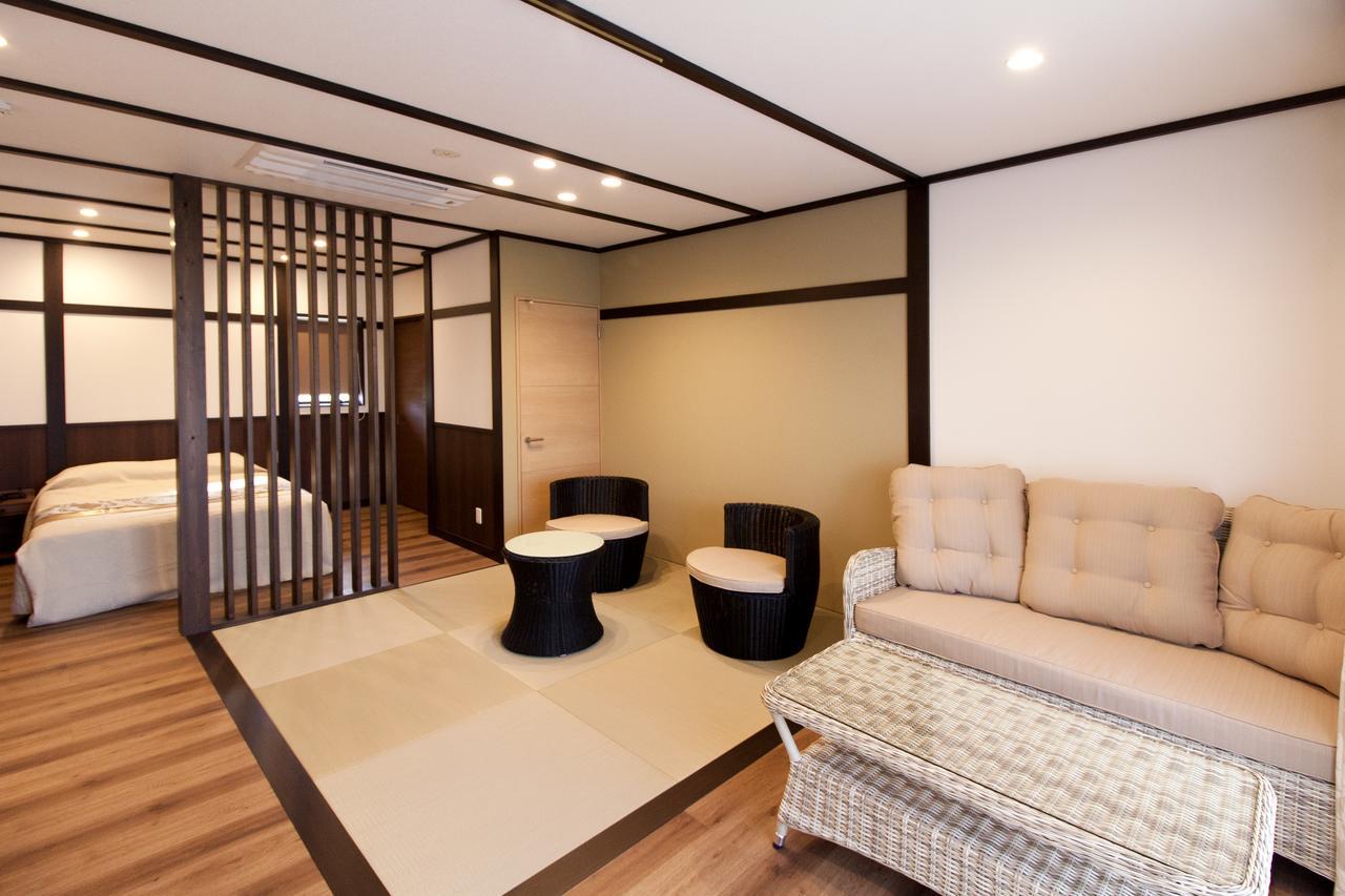 Double Bed Room Tatami Area Mountain view,1397603747:JPEG
