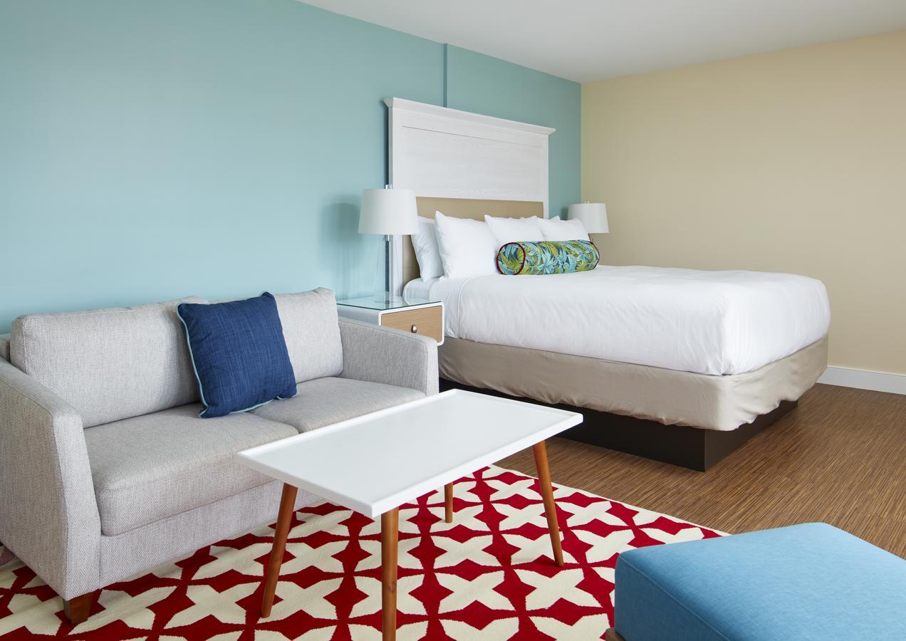 Misquamicut Corner Junior Suite
