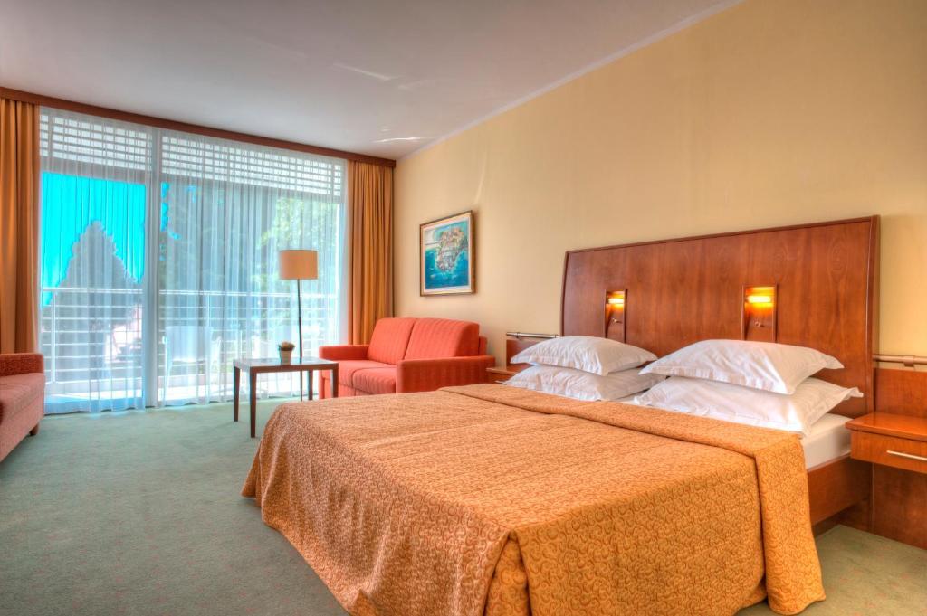 Junior Suite with Balcony