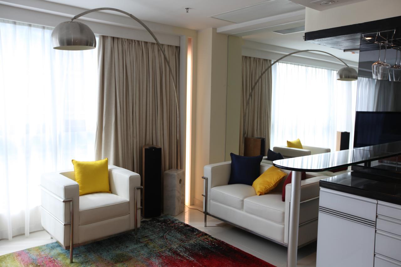 Penthouse Apartment Side Harbour View