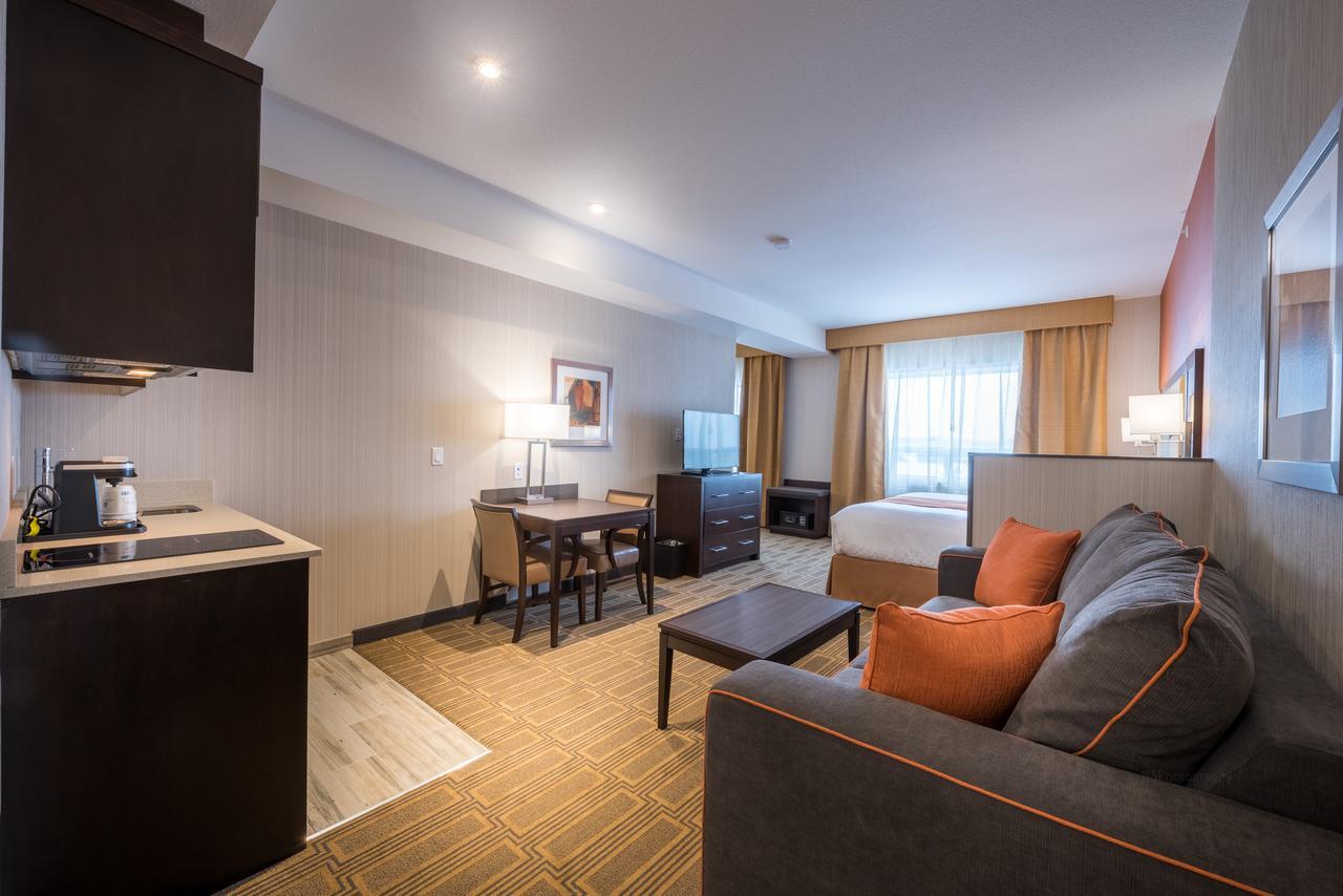 King Room with Sofa Bed and Kitchenette