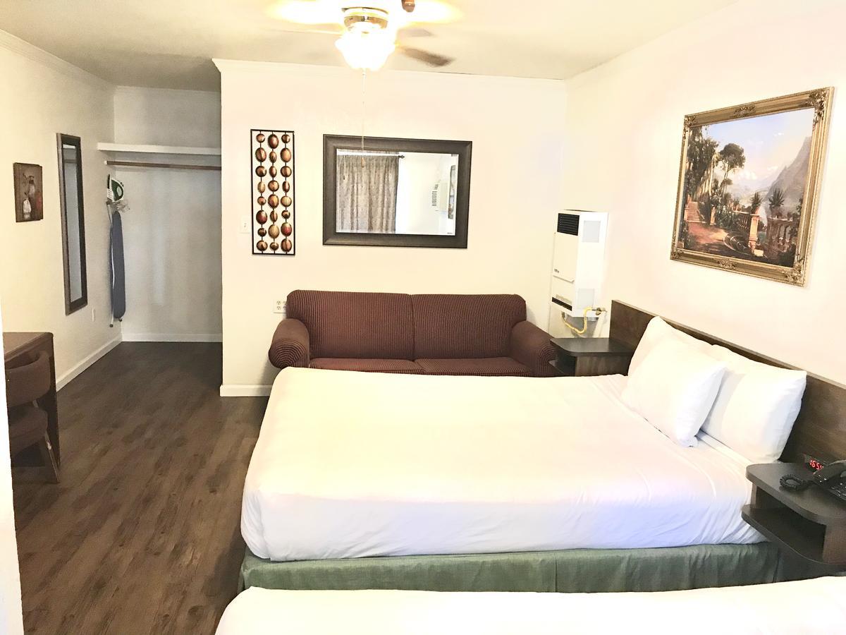 Premium Queen Room with Two Queen Beds