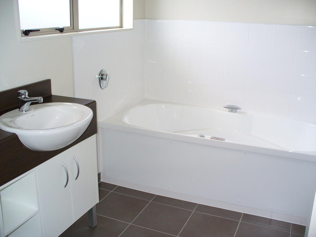 Studio with Spa Bath