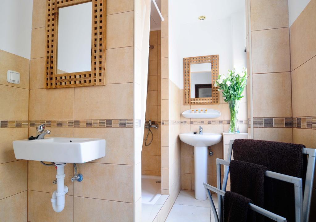 Triple Room,1207485718:JPEG
