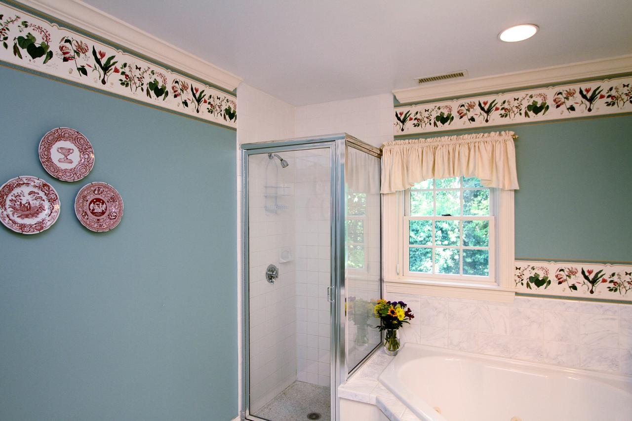 King Room with Spa Bath