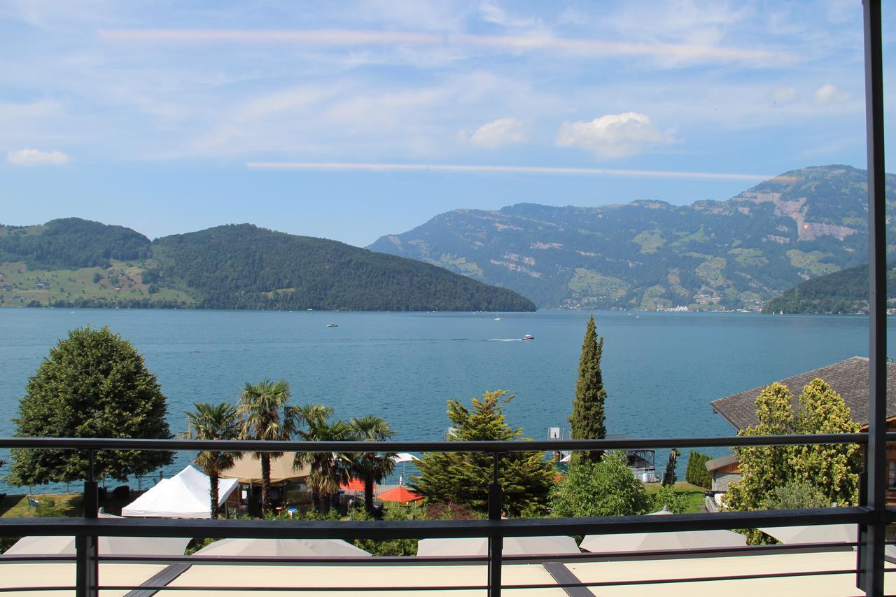 Deluxe Family Room with Lake View