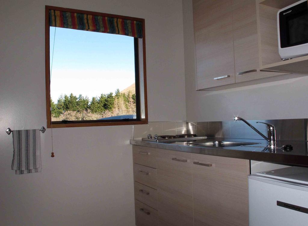 Cabin (5 Adults)