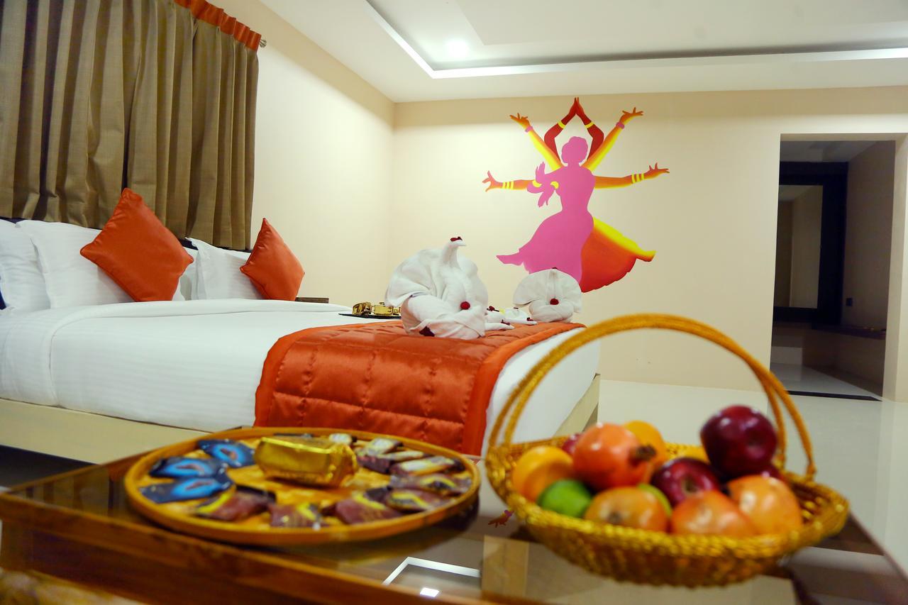 King Suite with 24 Hours Check in Check Out