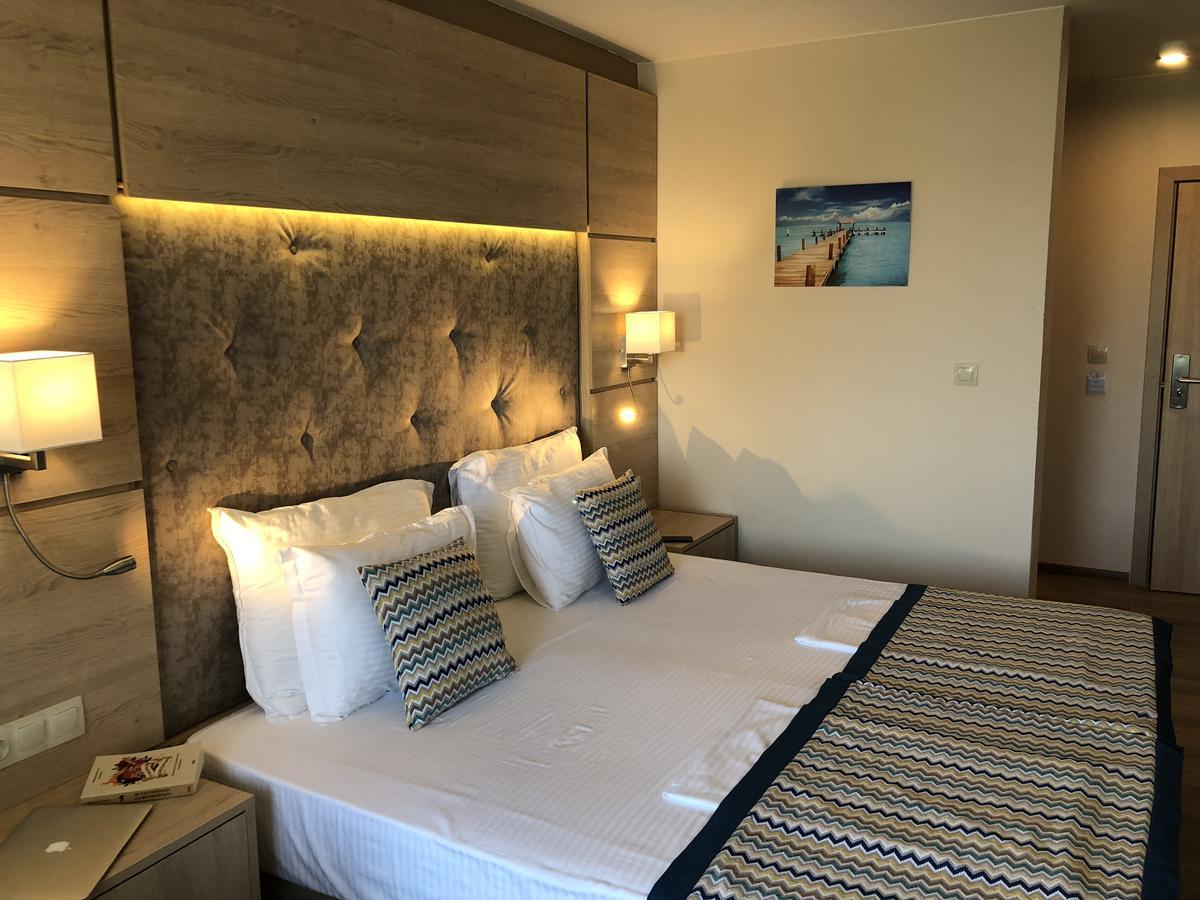 Double Room with Balcony and Garden View (2 Adults + 1 Child) - Building 2 - Free Beach Access