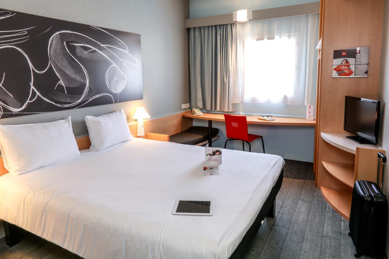 Standard Zimmer mit 1 Doppelbett und 1 Einzelbett