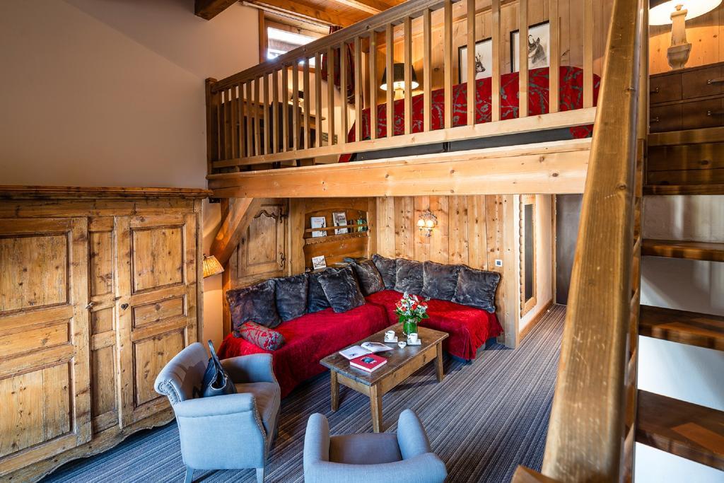 Duplex family Room