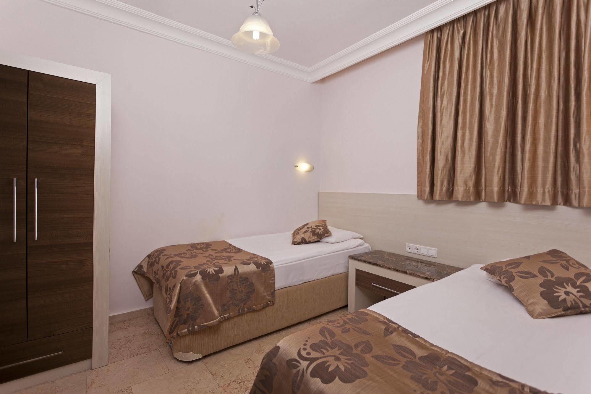 Chambre Familiale (3 Adultes)
