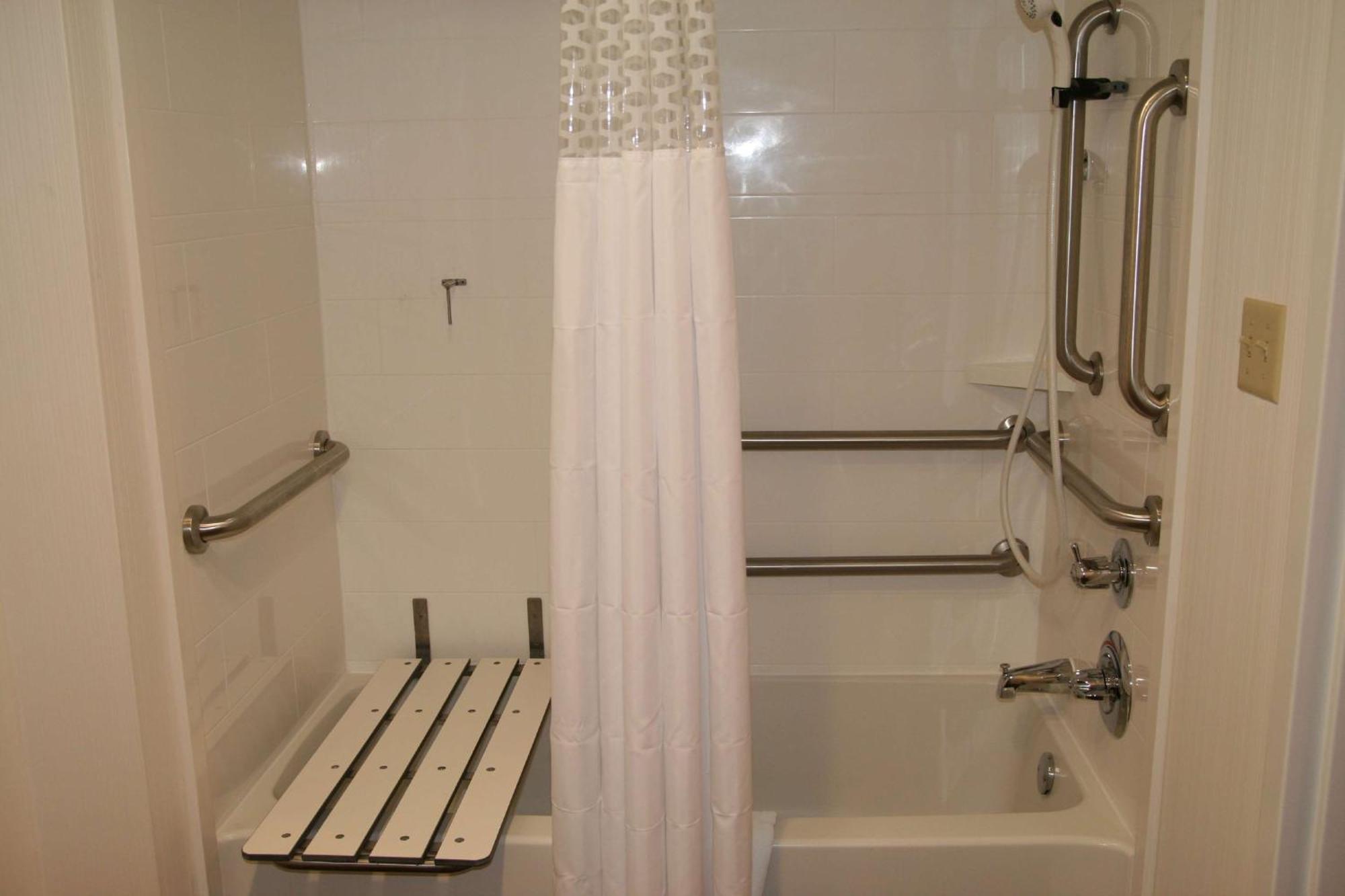 King Room - Mobility Access/Non-Smoking