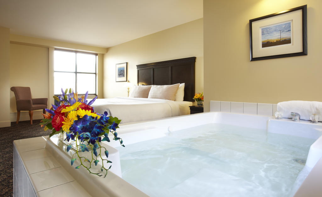 King Suite with Spa Bath