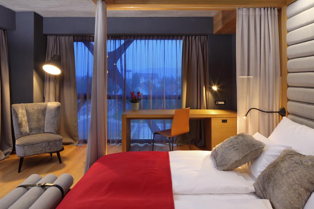 Superior Double or Twin Room,1283321305:JPEG