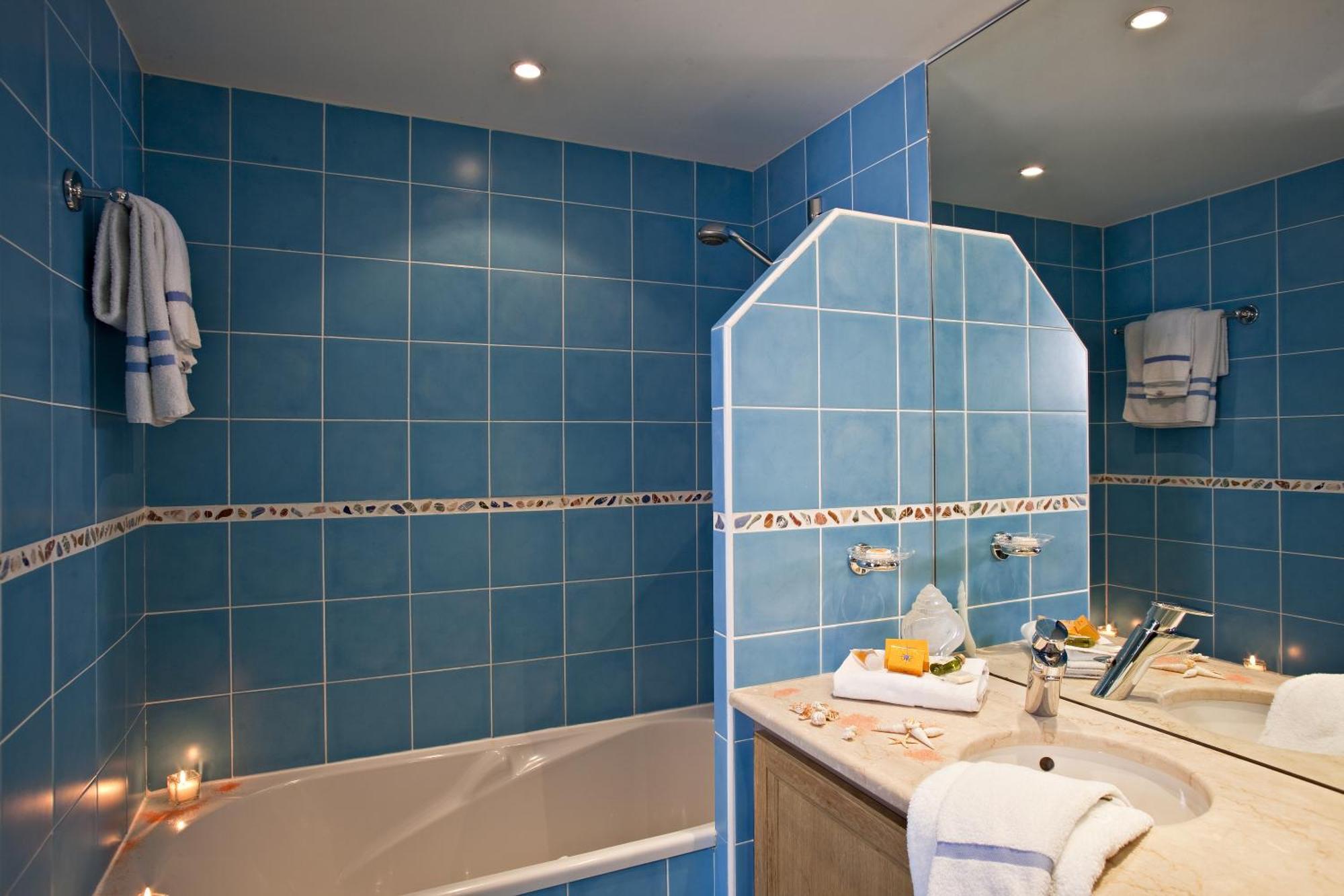 Junior Suite with Canal View