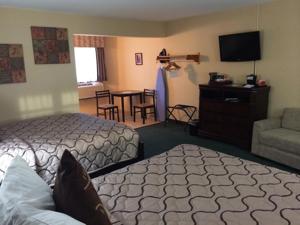 Queen Room with Two Queen Beds