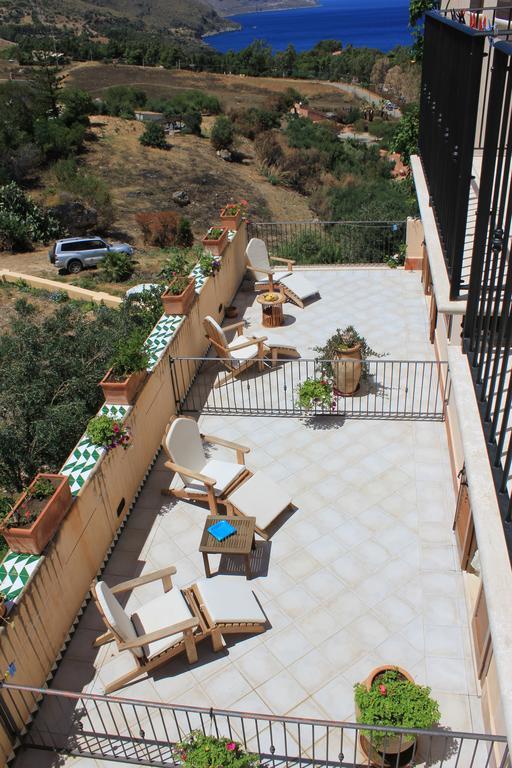 Double Room with Terrace and Mountain View