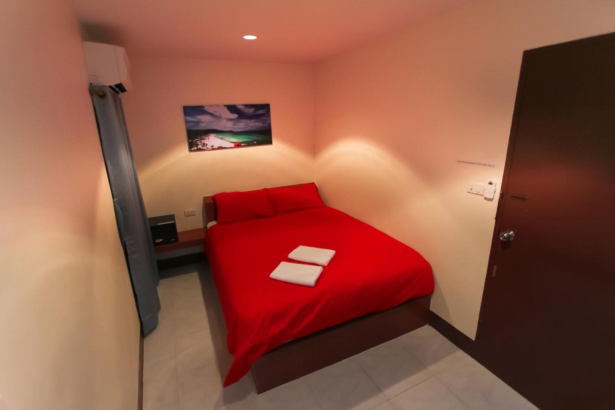 Budget Double Room,675699462:JPEG