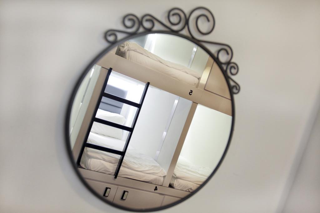 Kamar Pribadi dengan 7 Pod Single