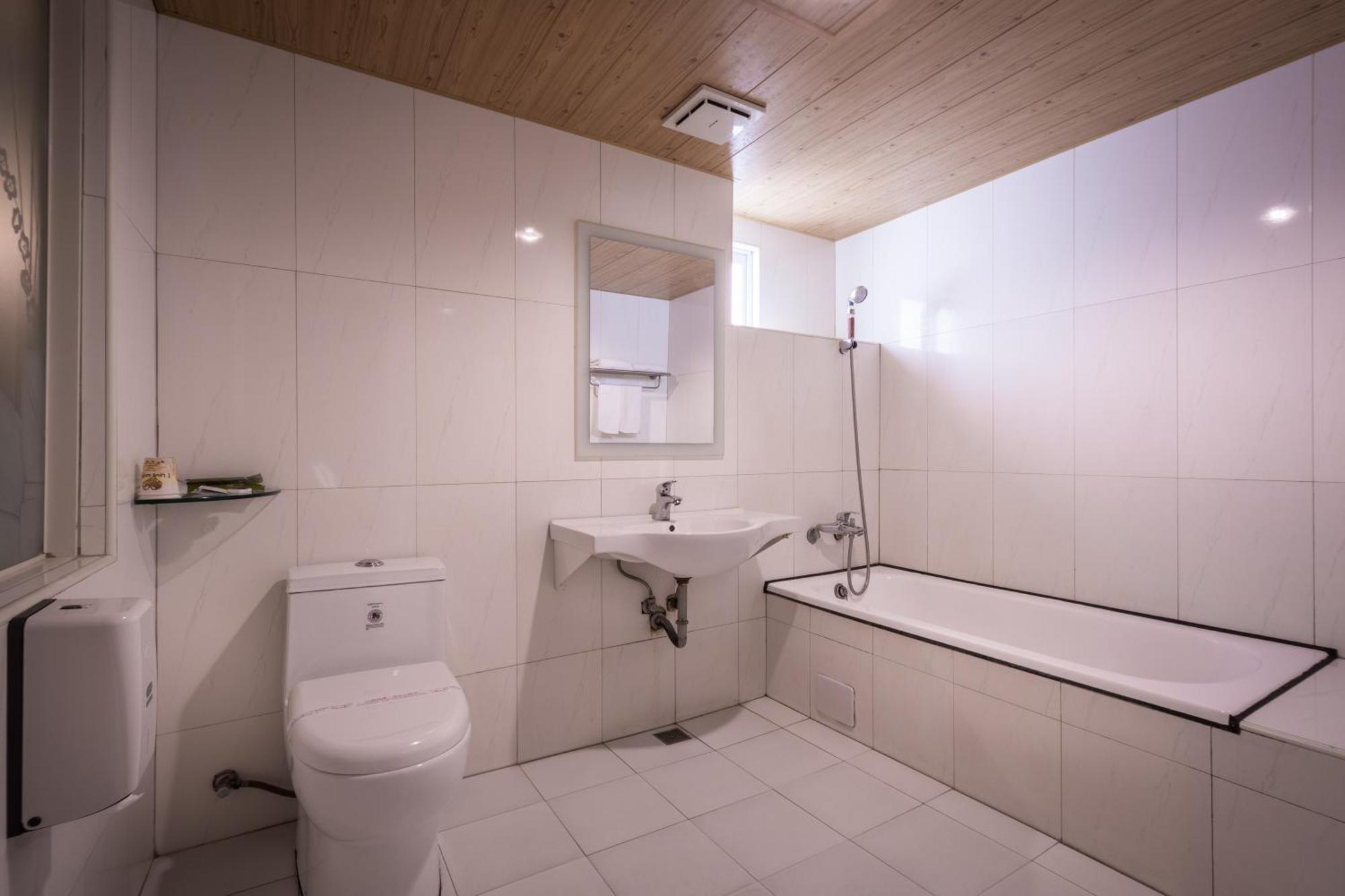 Superior Double Room,1556167984:JPEG