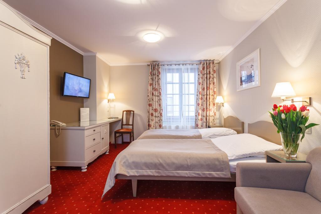 Tweepersoonskamer met 2 Aparte Bedden