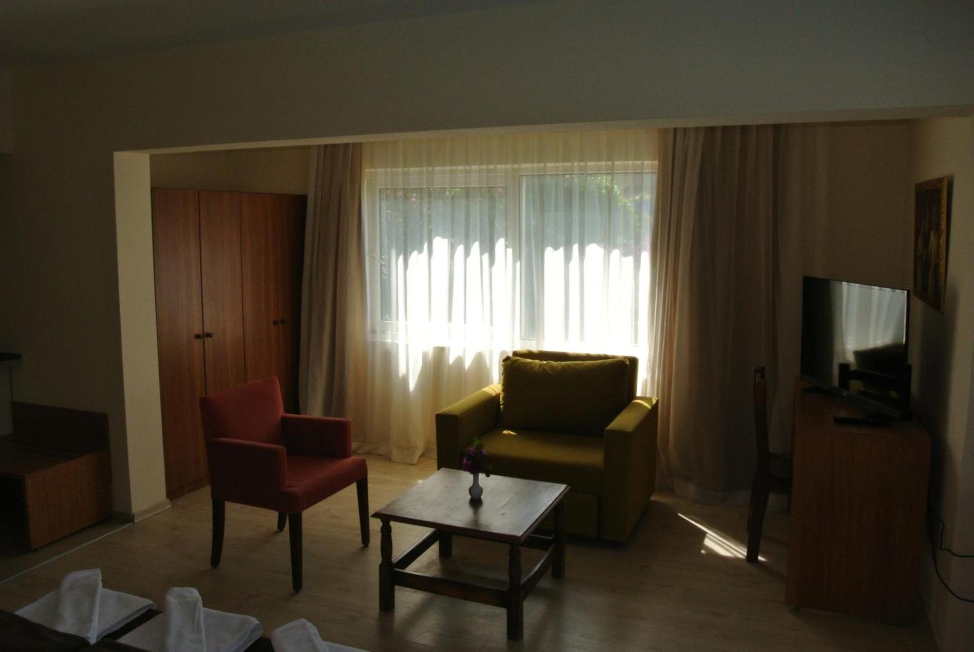 Triple Room,678012183:JPEG