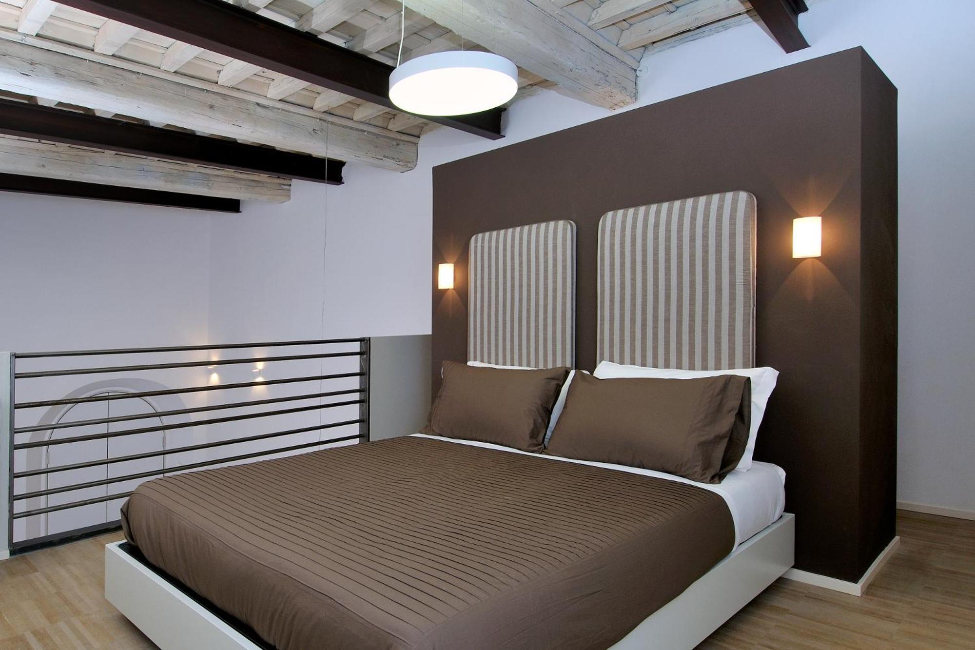 Loft,718606147:JPEG