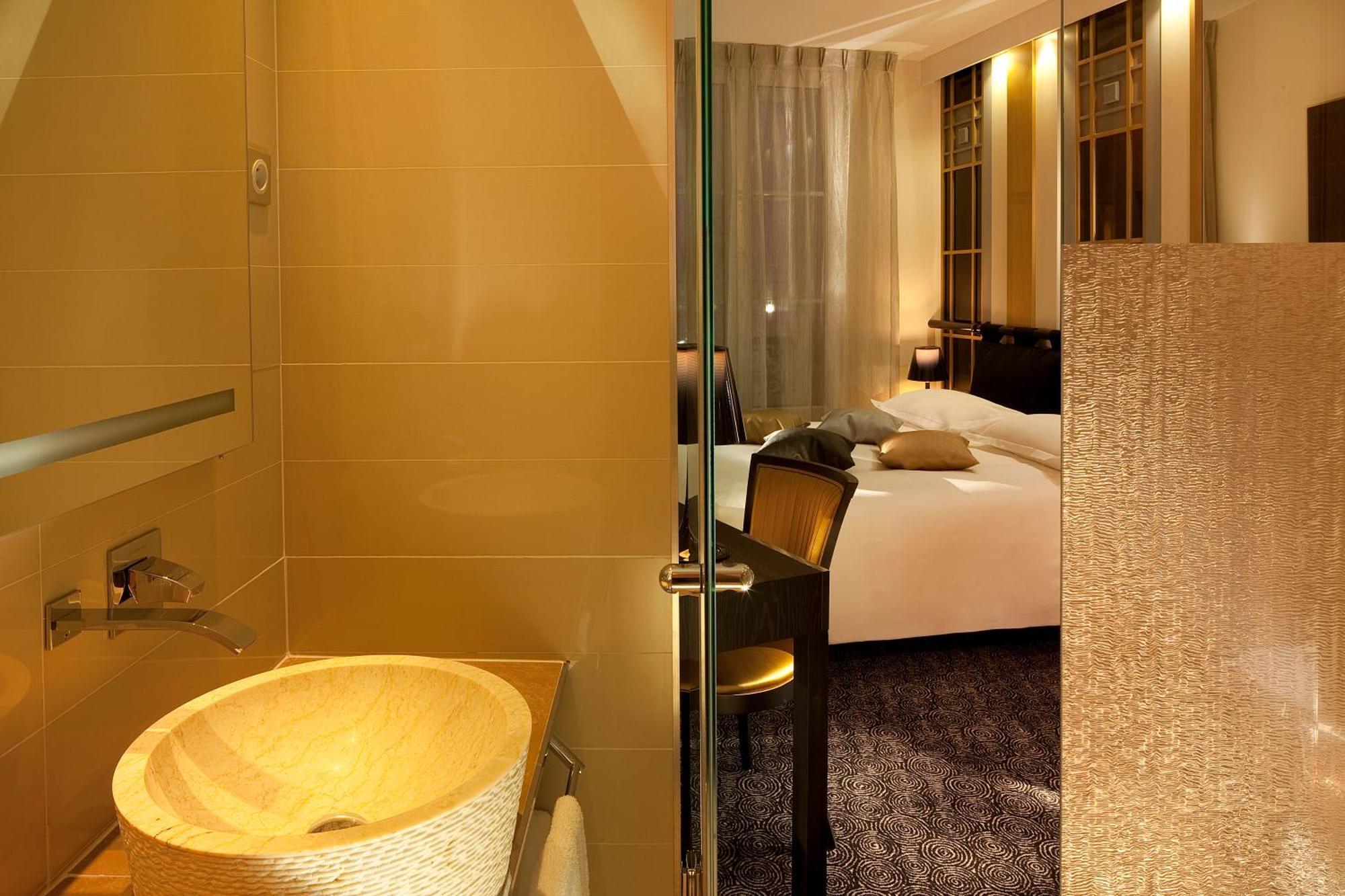 Trocadero Room - With Jacuzzi