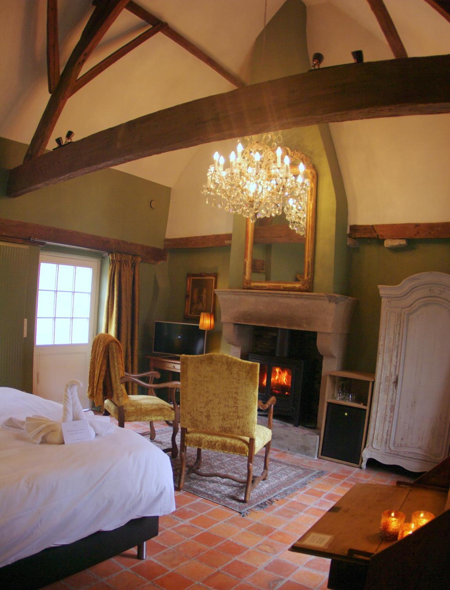 Deluxe Suite Canal View