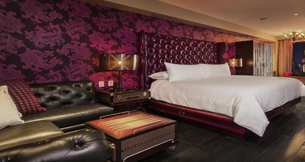 Classic 1 King - Non-Smoking,704841844:JPEG