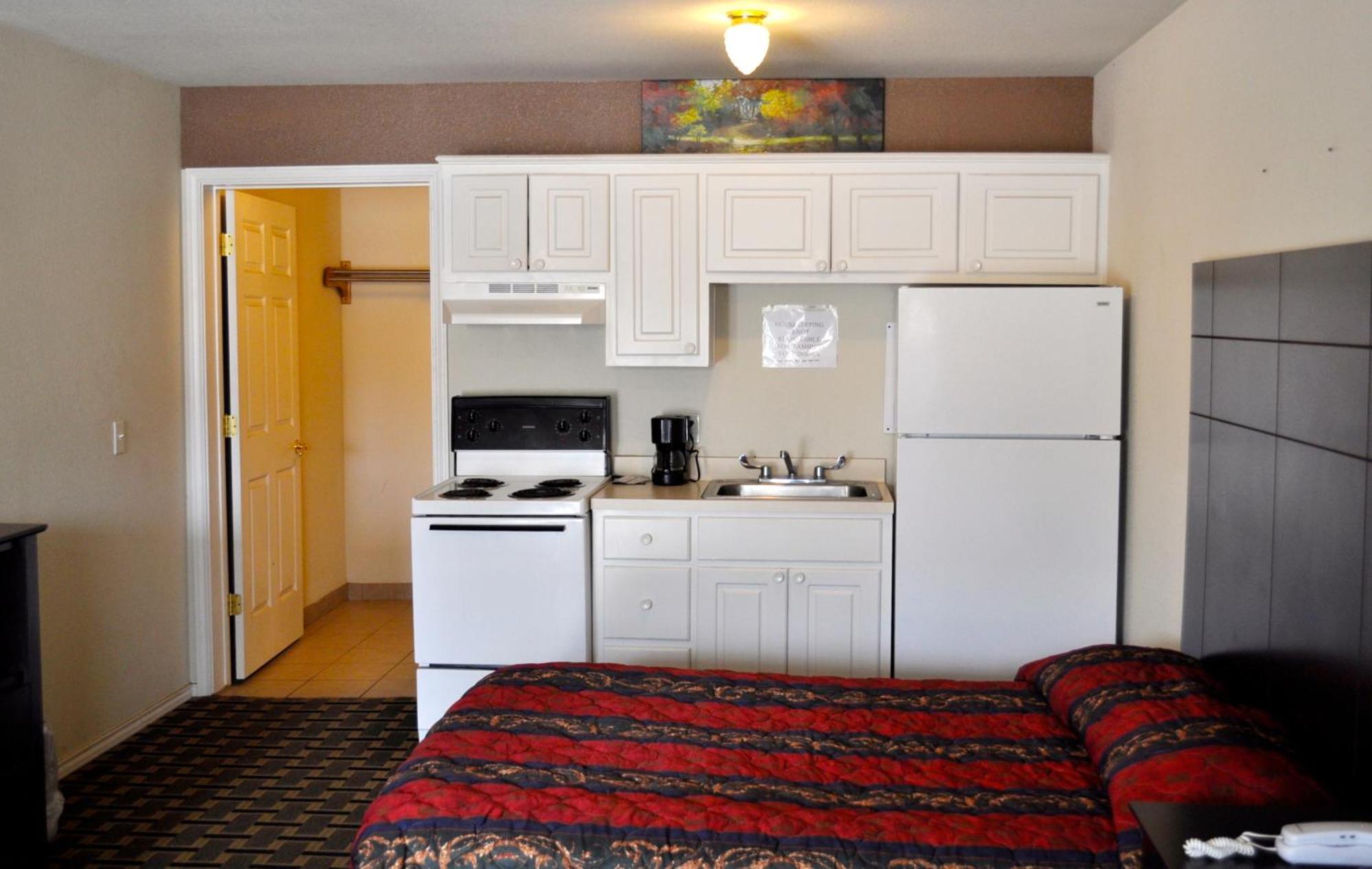 Studio Suite 2 Double Beds Accessible