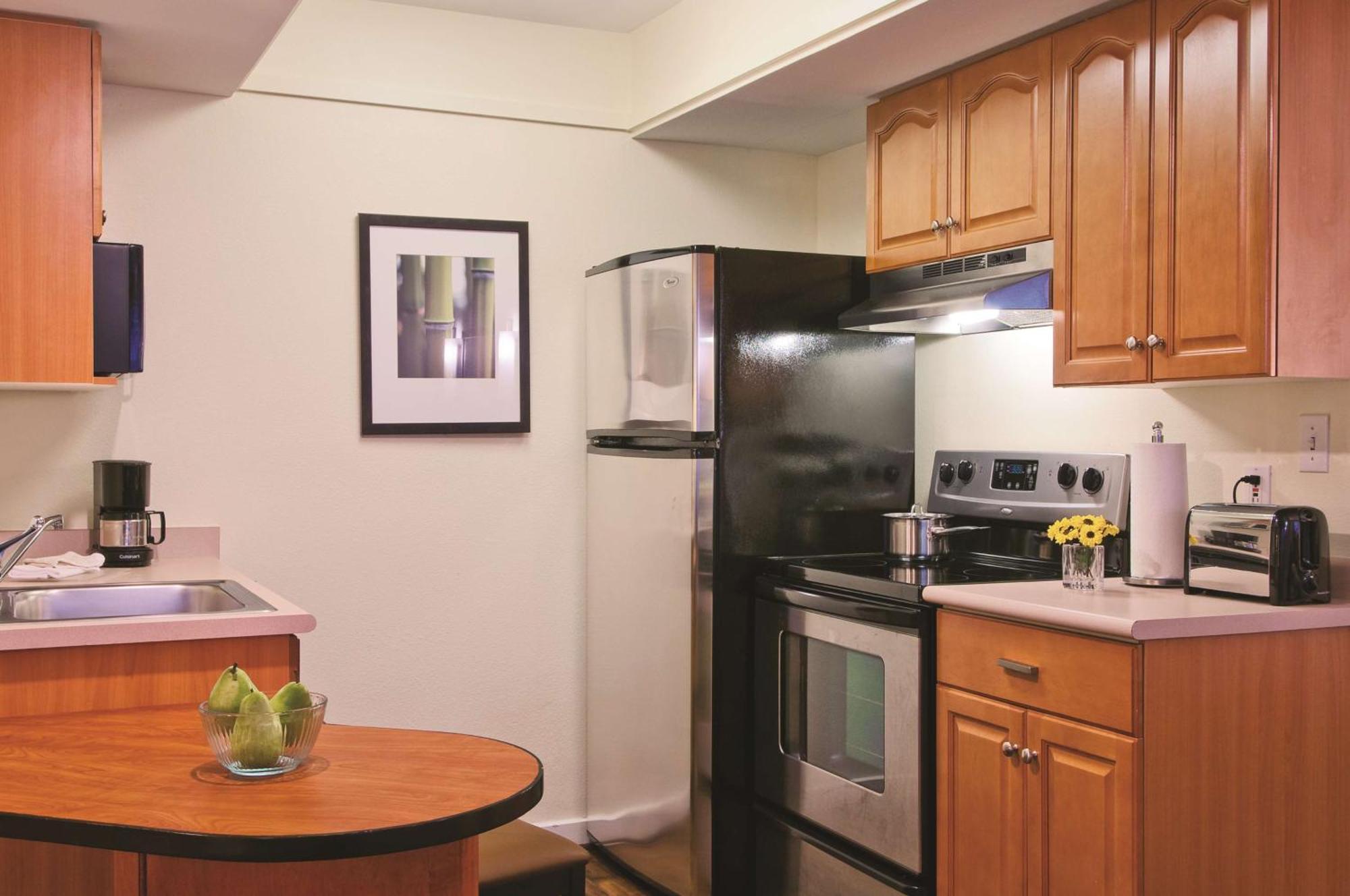 One-Bedroom Suite with Two Double Beds